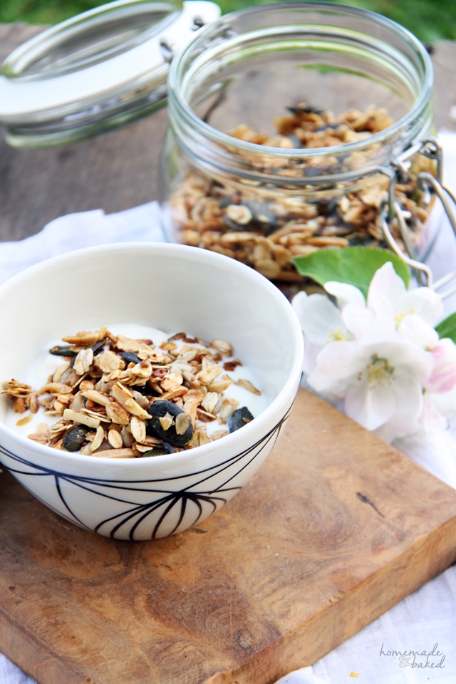 Knuspermüsli mit Kürbiskernen und Mandeln