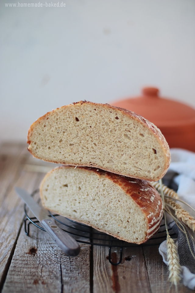 brot backen im römertopf