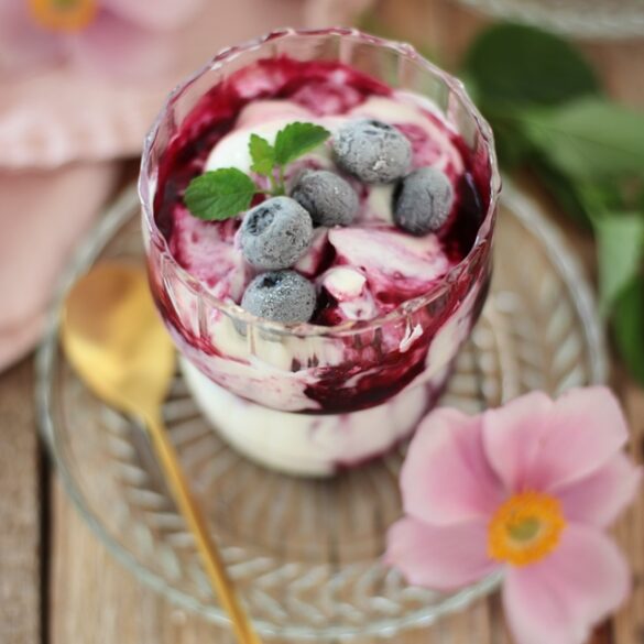 Gesundes Frühstück in nur 10 Minuten: Apfel-Zimt-Porridge mit Walnüssen