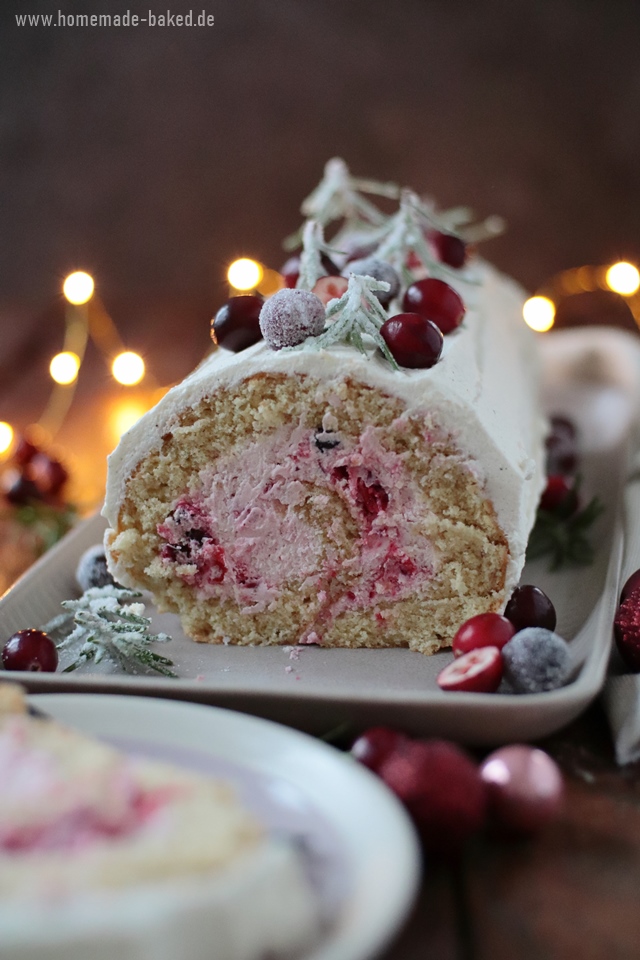 mandel cranberry biskuitrolle: weihnachtliche roulade