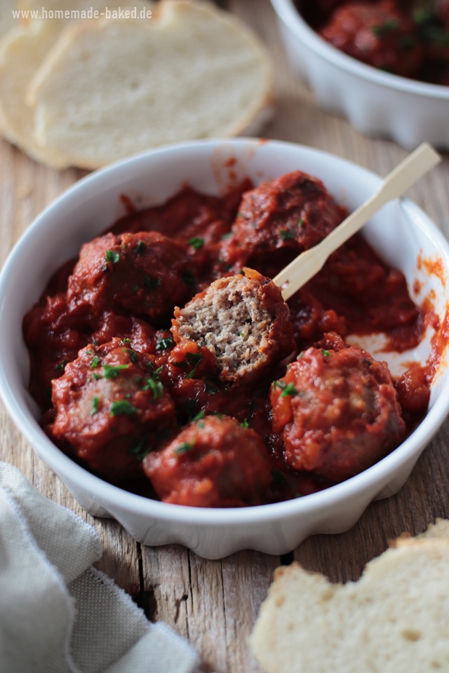 albondigas con salsa de tomate, spanische hackbällchen in tomatensauce