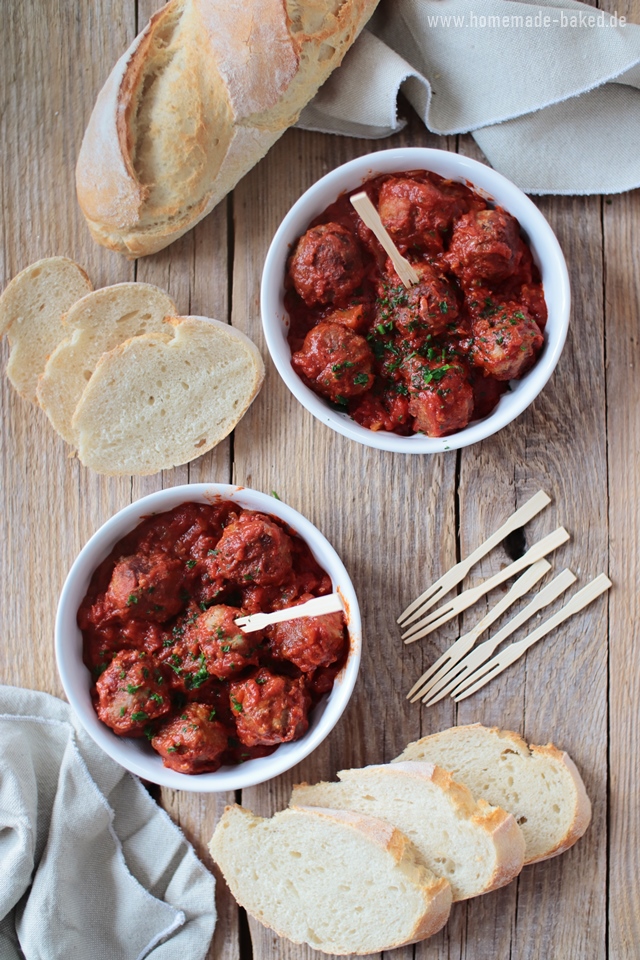 albondigas con salsa de tomate, spanische hackbällchen in tomatensauce