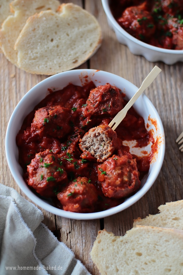 albondigas con salsa de tomate, spanische hackbällchen in tomatensauce