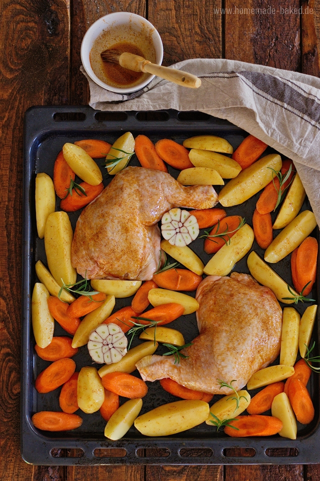 hähnchenschenkel vom blech mit ofenknoblauch-dip