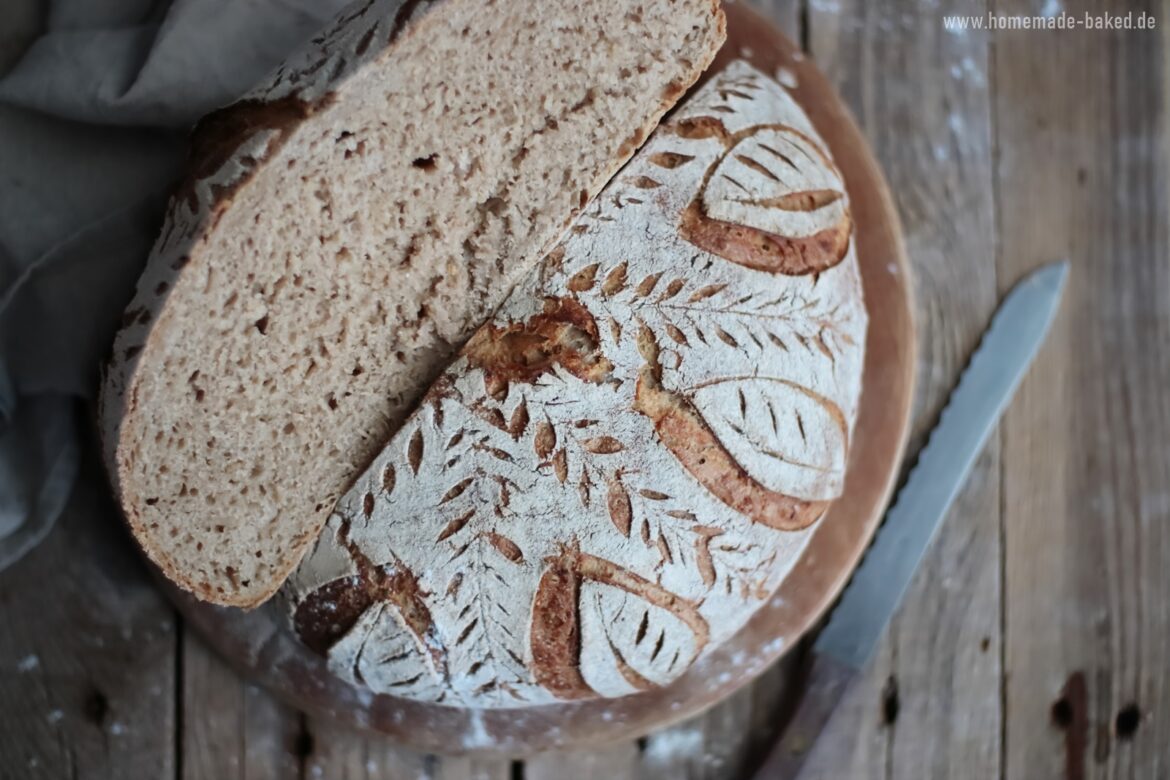 Reines Sauerteigbrot mit Haferflocken: Einfaches Sauerteigbrot ohne Hefe Reines Sauerteigbrot mit Haferflocken: Einfaches Sauerteigbrot ohne Hefe