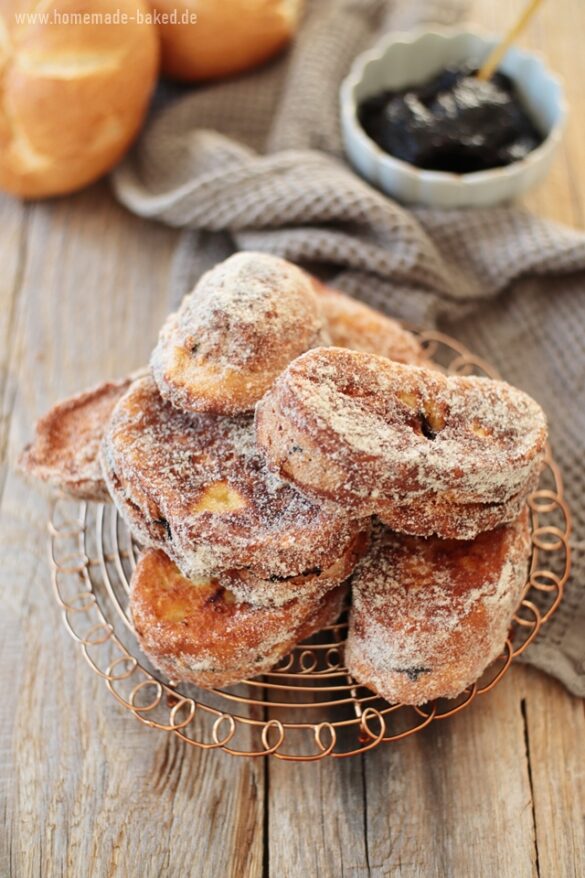 Bayerische Zwetschgenbavesen wie von Oma: Brötchen-Resteverwertung