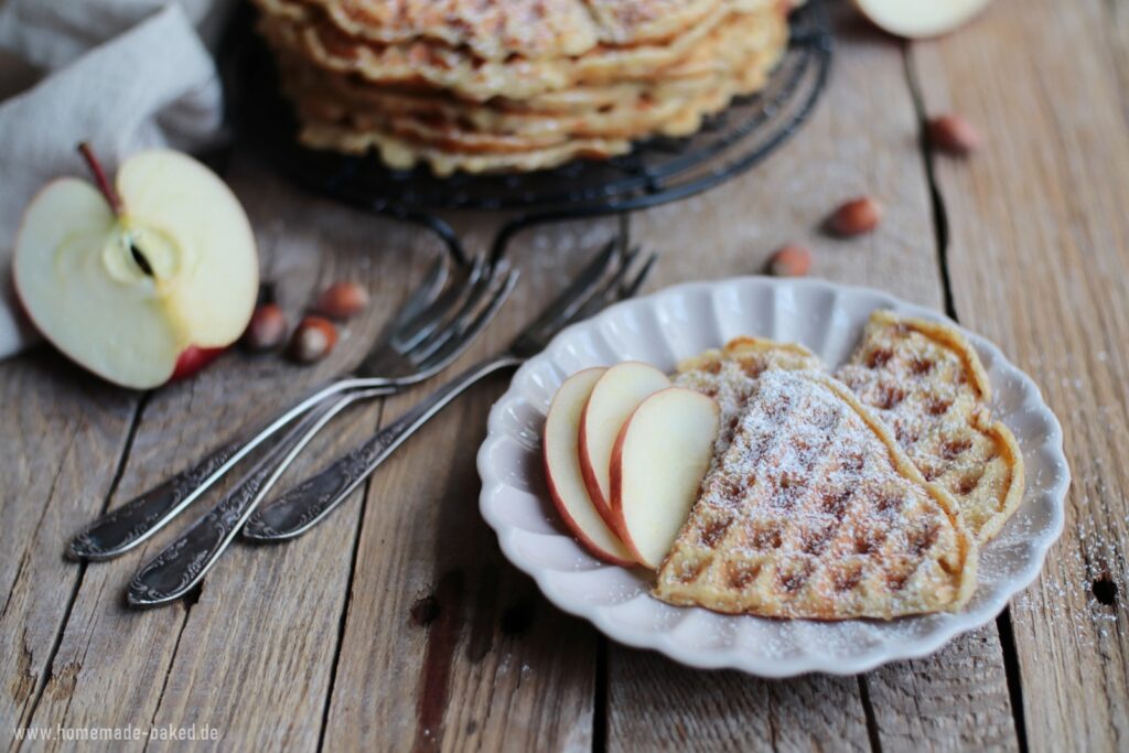 saftige apfel-nuss-waffeln mit dinkelmehl und quark