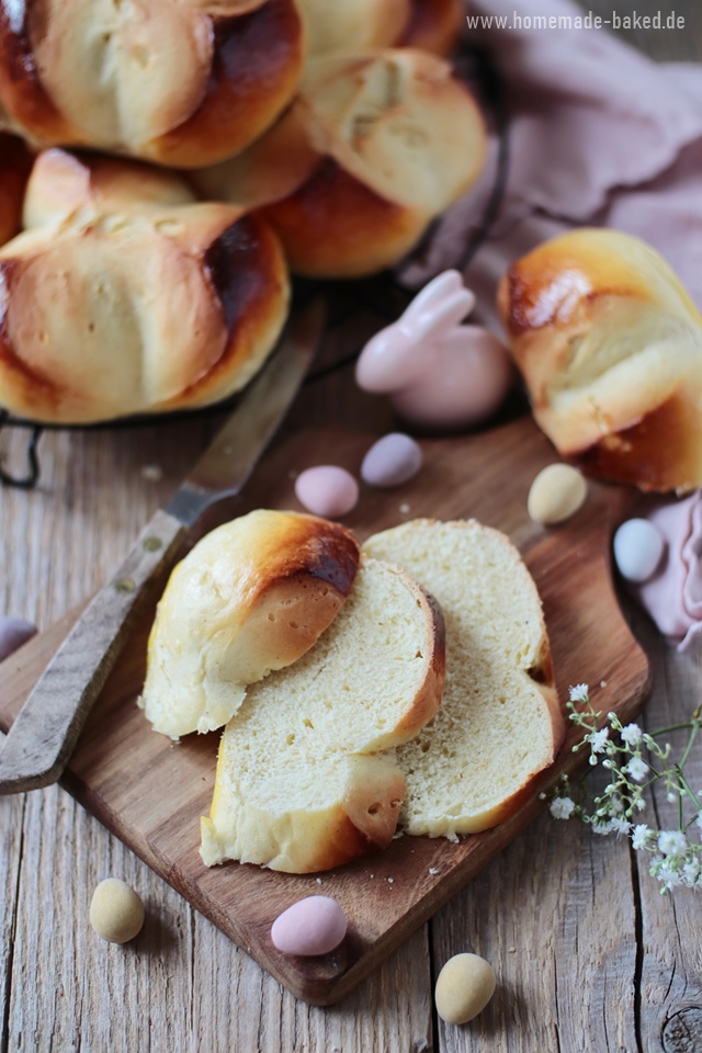 osterpinze: österreichisches ostergebäck aus flaumigem hefeteig