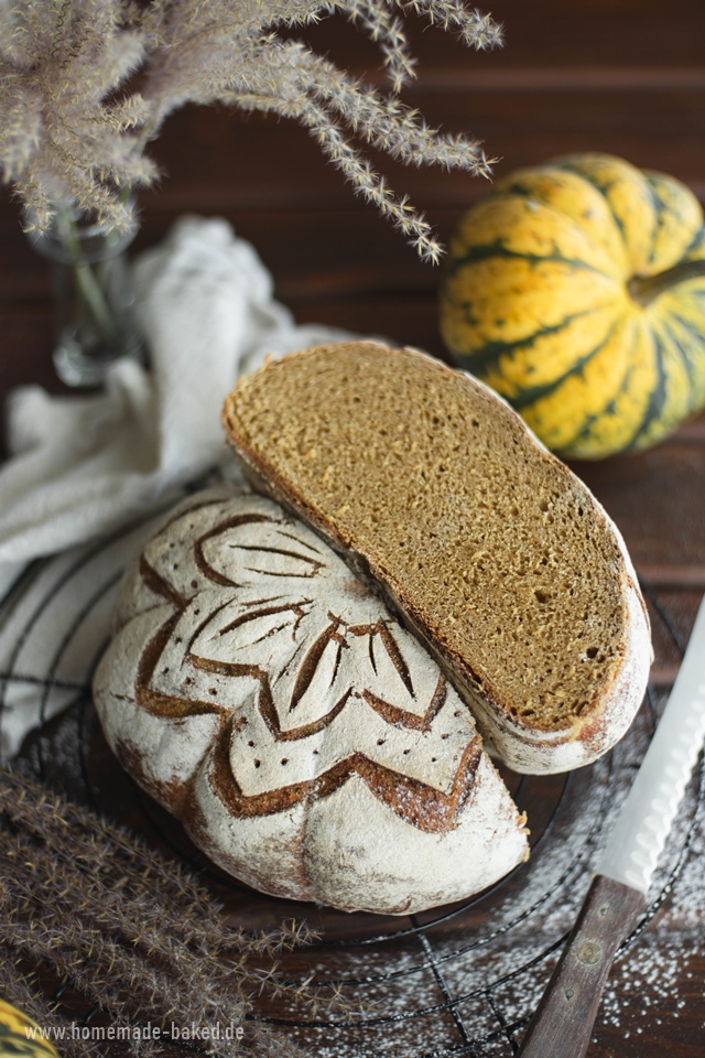 dinkel kürbis brot mit sauerteig: Topfbrot in Kürbisform