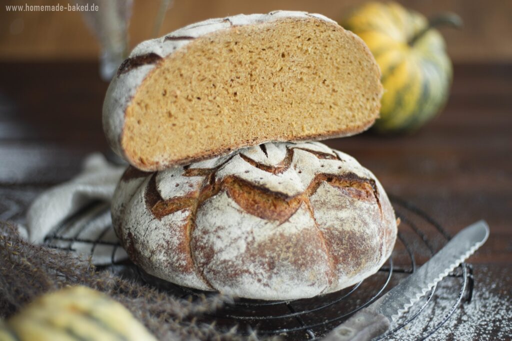 dinkel kürbis brot mit sauerteig: Topfbrot in Kürbisform
