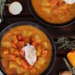 deftiges kürbis-kartoffel-gulasch, vegetarischer eintopf