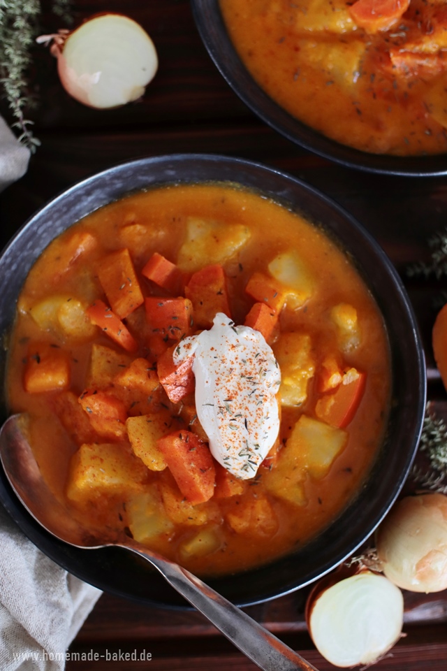 deftiges kürbis-kartoffel-gulasch, vegetarischer eintopf