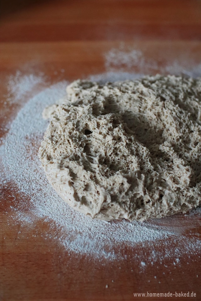 No Knead Mischbrot mit Sauerteig: Einfaches Sauerteigbrot ohne Hefe
