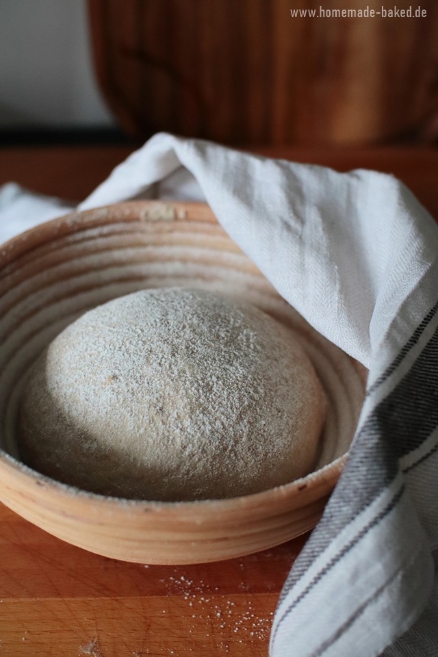 No Knead Mischbrot mit Sauerteig: Einfaches Sauerteigbrot ohne Hefe
