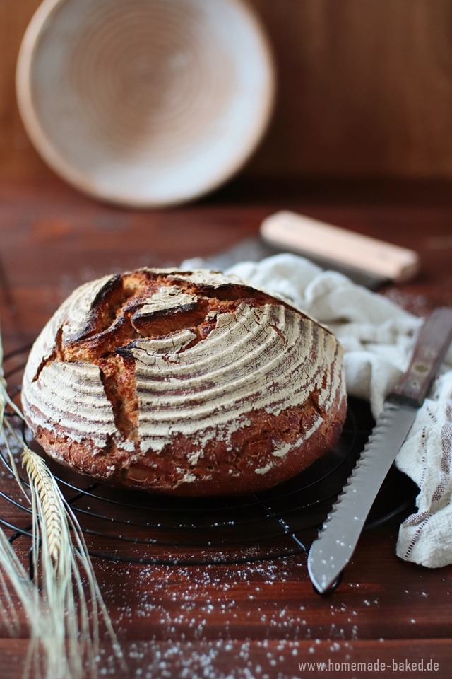No Knead Mischbrot mit Sauerteig: Einfaches Sauerteigbrot ohne Hefe