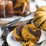 kürbis marmor gugelhupf mit zimtguss