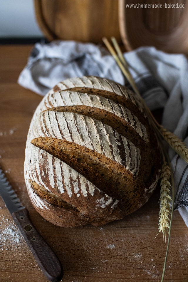 einfaches buttermilch-leinsamen-brot ohne sauerteig und mit wenig hefe gebacken