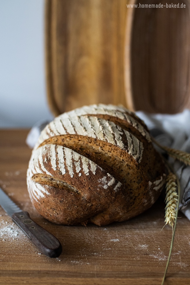 einfaches buttermilch-leinsamen-brot ohne sauerteig und mit wenig hefe gebacken
