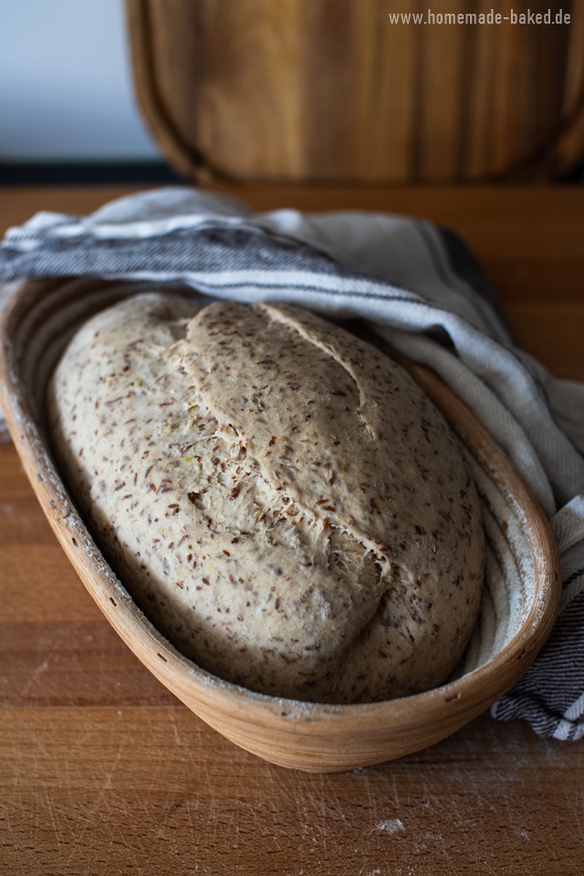 einfaches buttermilch-leinsamen-brot ohne sauerteig und mit wenig hefe gebacken