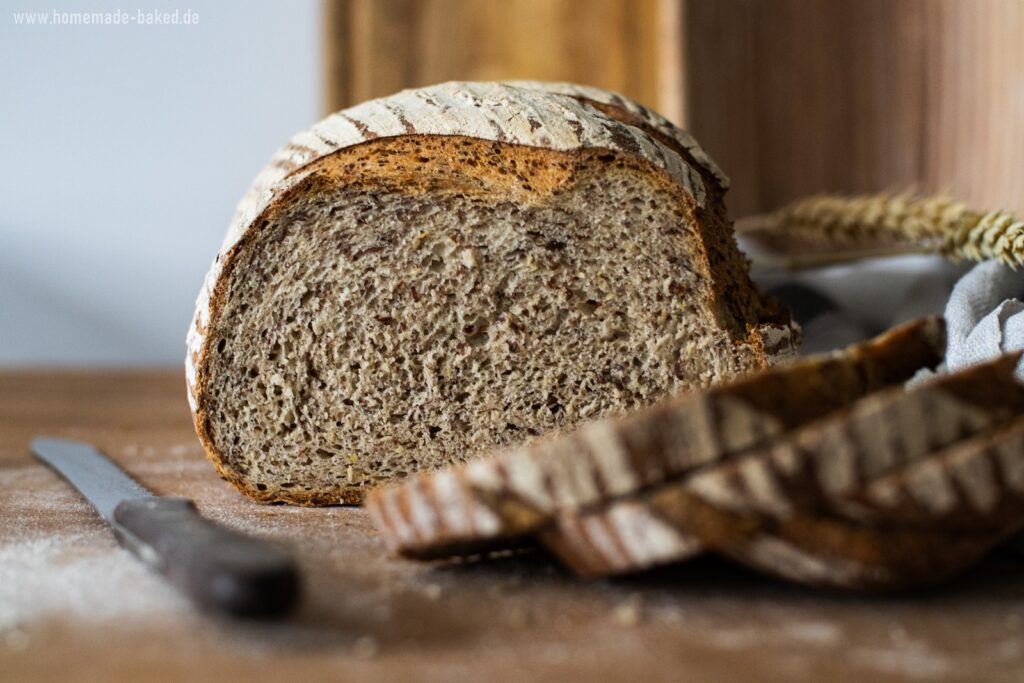 einfaches buttermilch-leinsamen-brot ohne sauerteig und mit wenig hefe gebacken