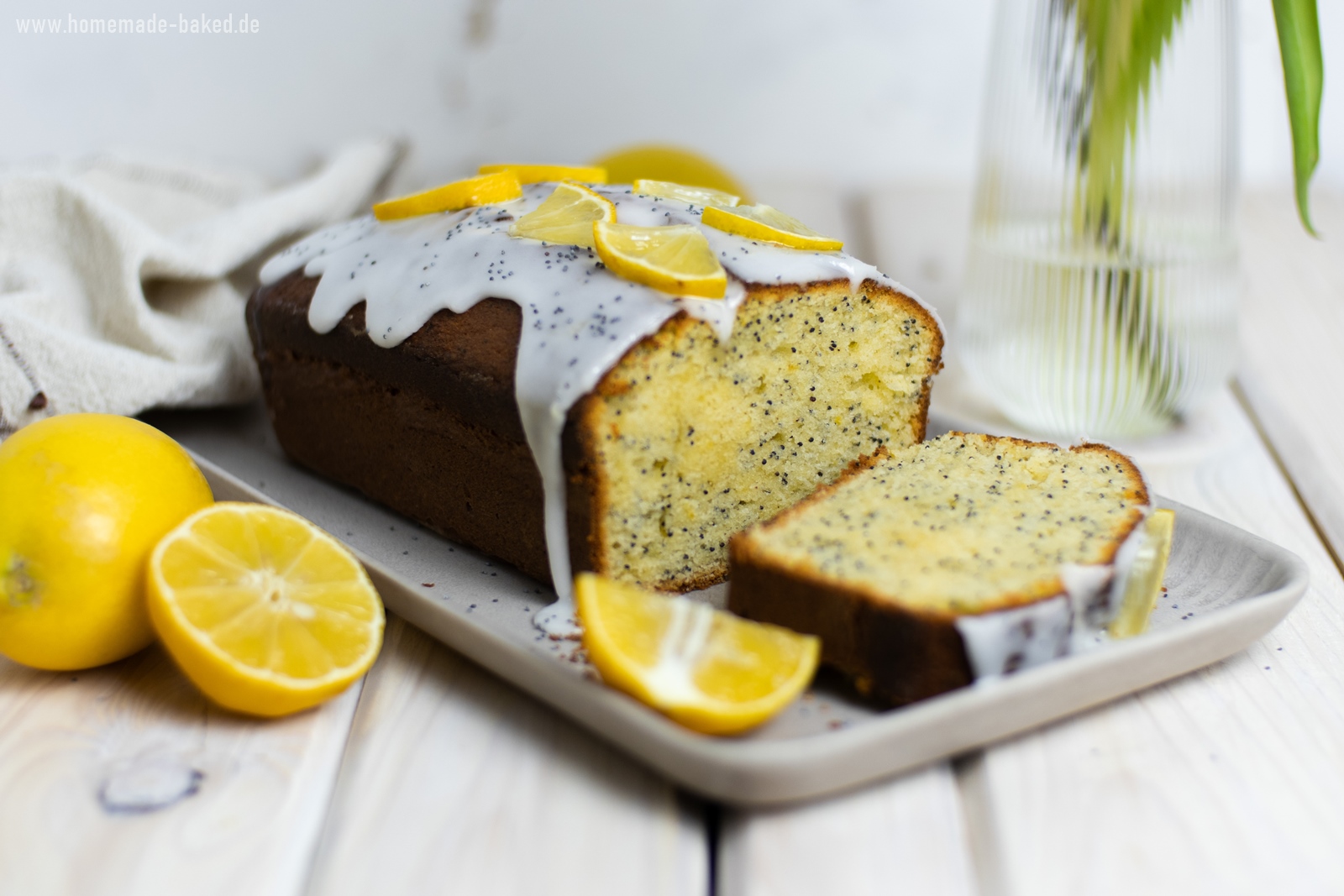 Zitronen-Mohn-Kuchen: Frisch, saftig &amp; einfach Lecker!