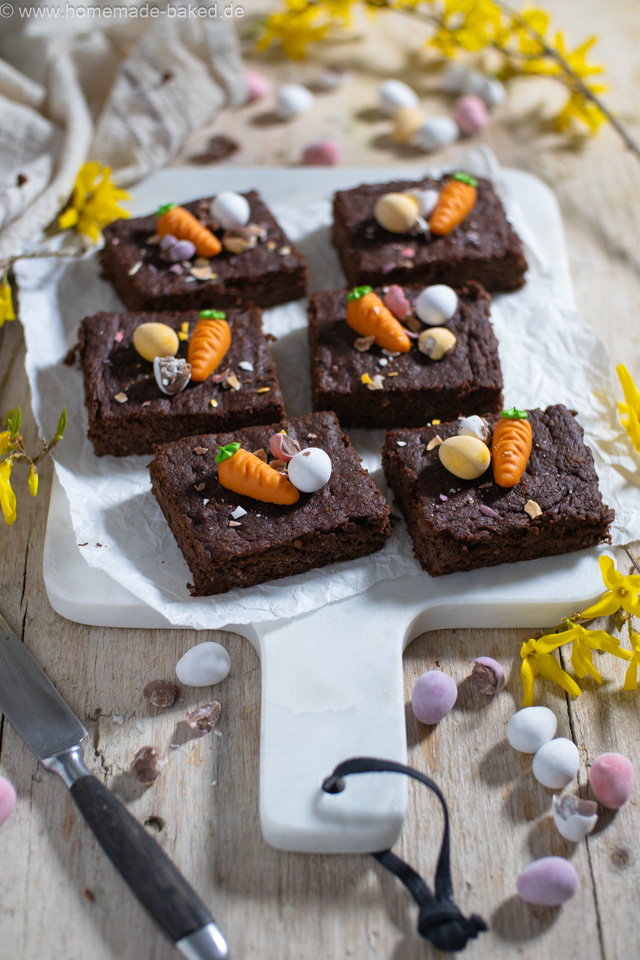 Gesunde Osterbrownies – Bananenbrownies ohne Zucker & Mehl