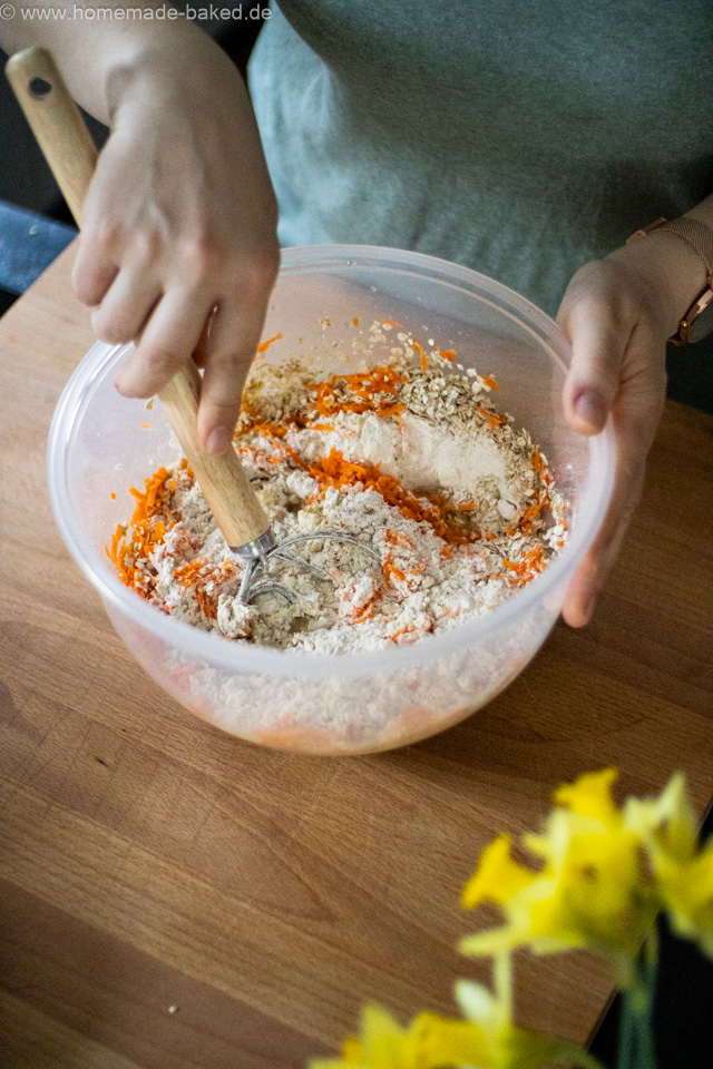 No Knead Hafer-Karottenbrötchen über Nacht - perfekt für den Osterbrunch