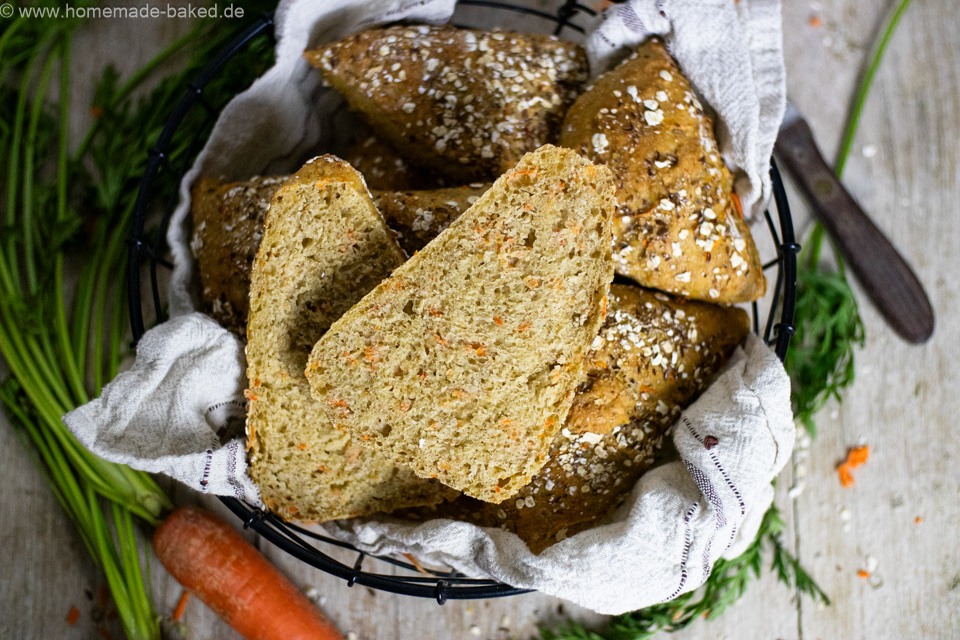 No Knead Hafer-Karottenbrötchen über Nacht - perfekt für den Osterbrunch