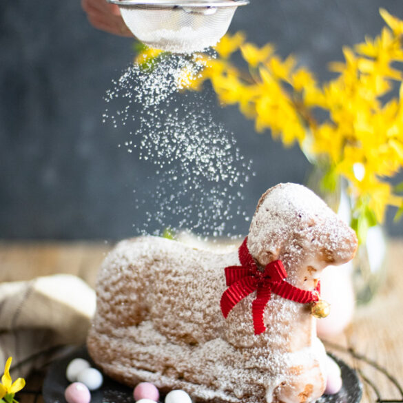 {Rezept} Osterfladen - fluffig und saftig | süßes Osterbrot