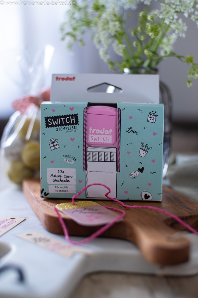 Weiße Mandel-Pistazientrüffel - Selbstgemachte Pralinen hübsch verpacken: 3 Ideen mit dem Trodat Switch "Liebesbotschaften"