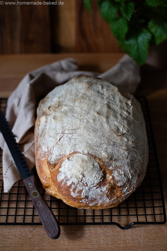 Pane Cafone Napoletano: Einfaches neapolitanisches Bauernbrot - perfekt zu Antipasti