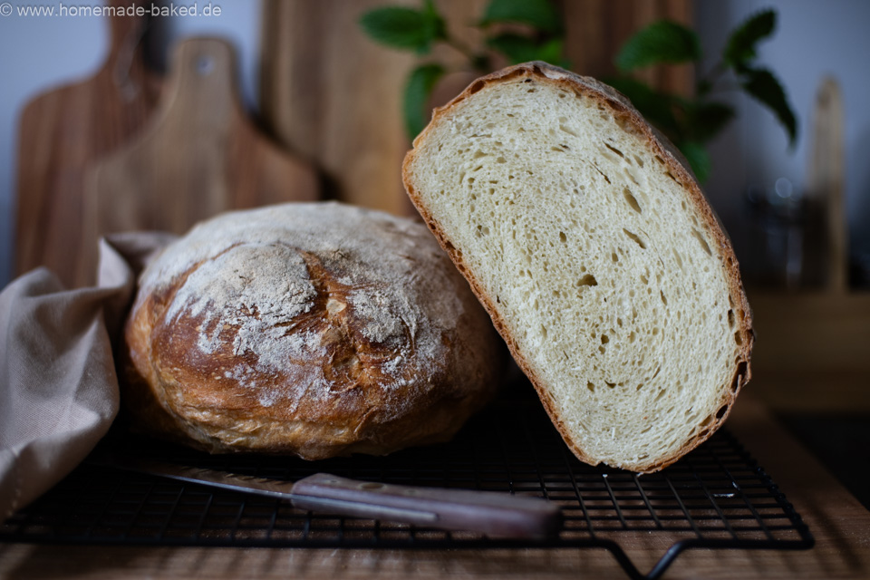 Pane Cafone Napoletano: Einfaches neapolitanisches Bauernbrot - perfekt zu Antipasti