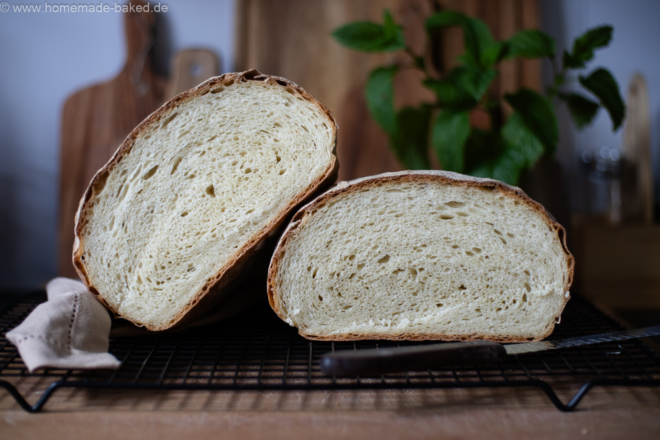 Pane Cafone Napoletano: Einfaches neapolitanisches Bauernbrot - perfekt zu Antipasti