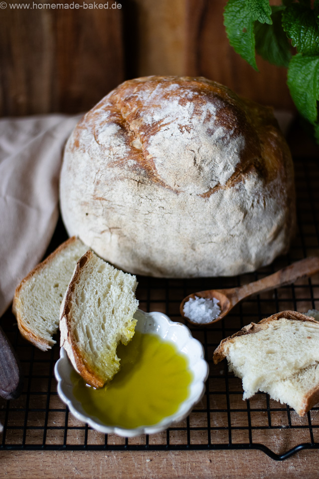 Pane Cafone Napoletano: Einfaches neapolitanisches Bauernbrot - perfekt zu Antipasti