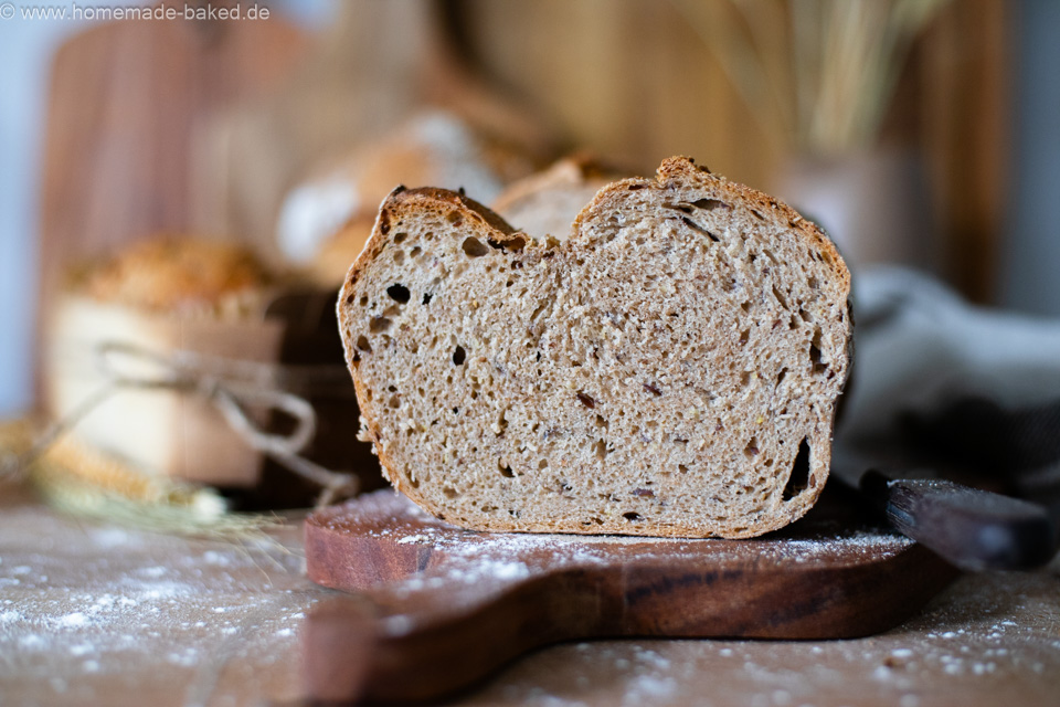 Rustikales No-Knead-Brot mit Leinsamen – einfach, aromatisch und ganz ohne Kneten