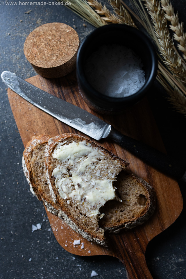 Rustikales Kefir-Zucchini-Brot mit Vollkorn & Sauerteig – Saftig & gesund im Topf gebacken