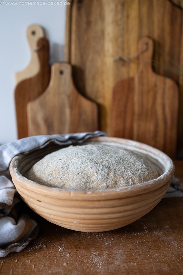 Rustikales Kefir-Zucchini-Brot mit Vollkorn & Sauerteig – Saftig & gesund im Topf gebacken