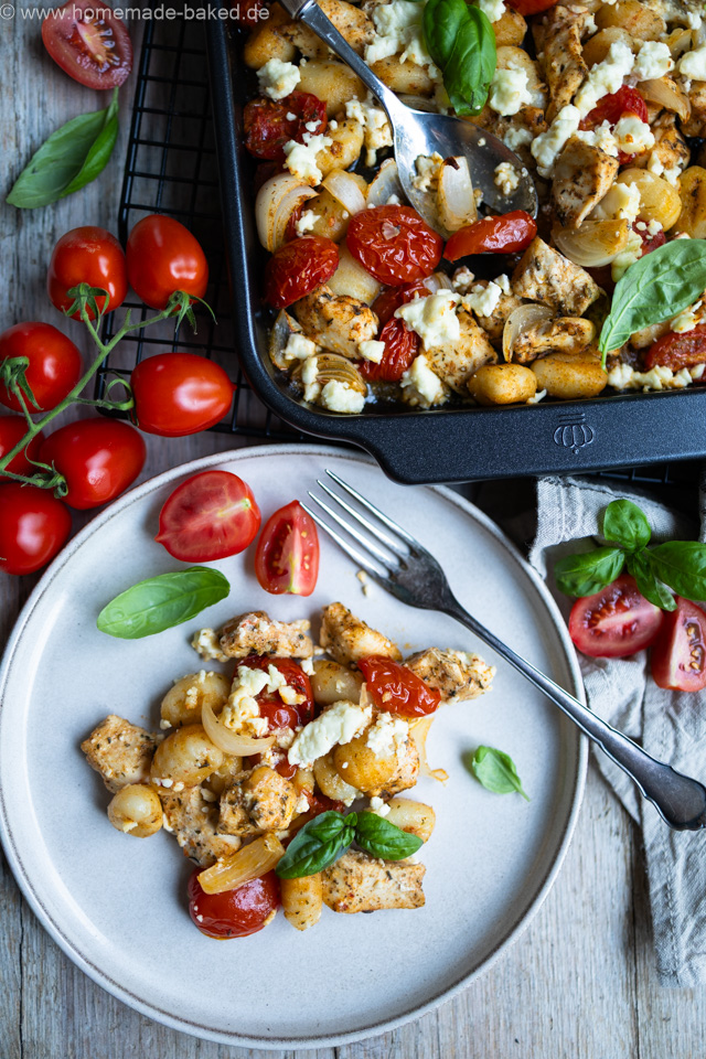 Ofen-Gnocchi mit Tomaten und Hänchen - One-Pan Gericht für die ganze Familie