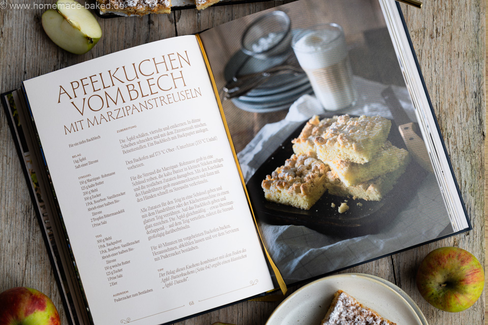 Apfelkuchen vom Blech mit Marzipanstreuseln - aus dem Buch "Apfelgenuss wie im Märchen"