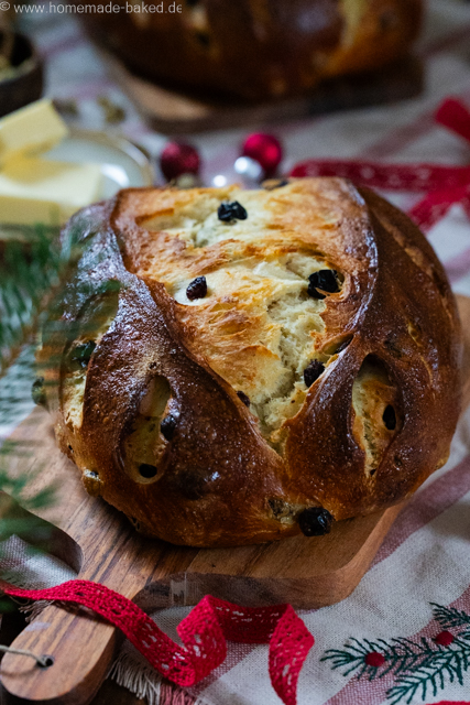 Julebrød oder Julekaka – Norwegisches Weihnachtsbrot mit Rosinen & Kardamom