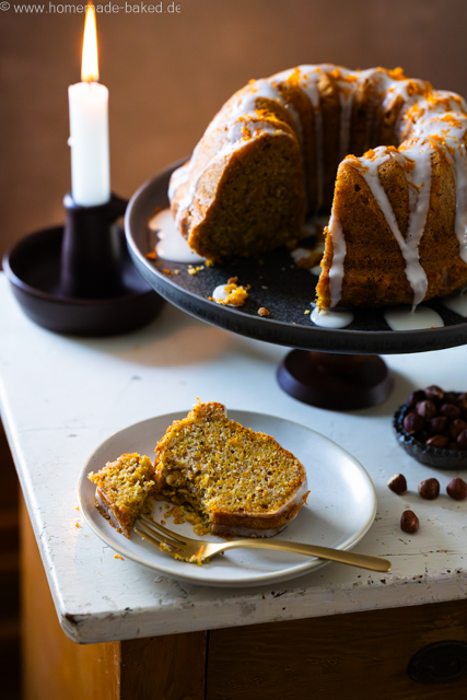 Saftiger Kürbis-Nuss-Gugelhupf mit Orangenguss - einfach und so lecker!