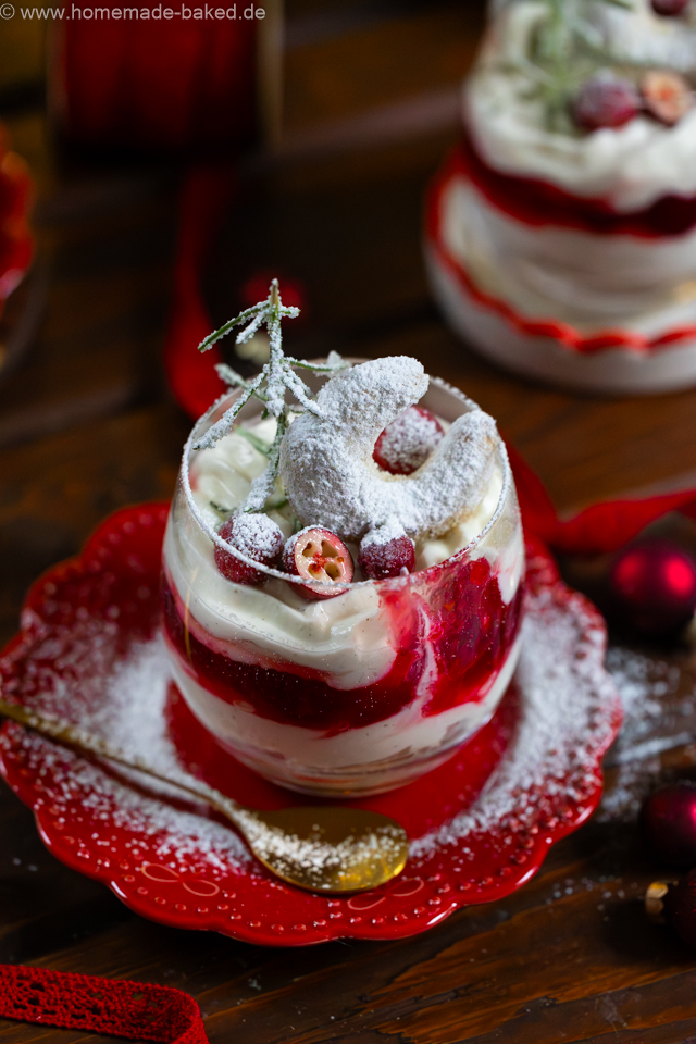 Vanillekipferl-Dessert mit Cranberrys – das perfekte Weihnachtsdessert