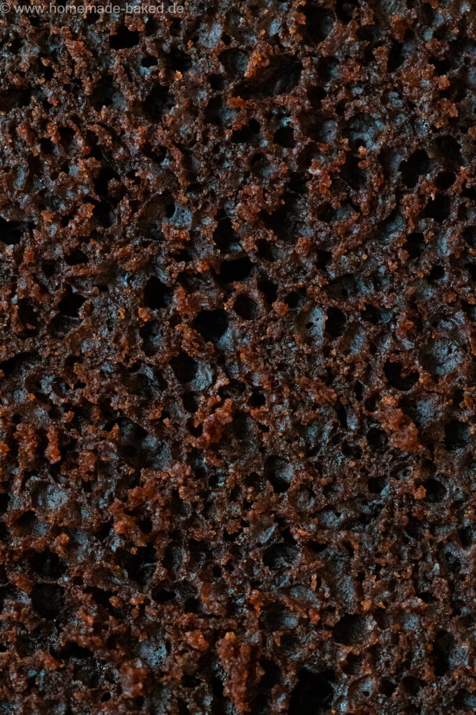 Veganer Schokoboden, Schnittfläche direkt nach dem Aufschneiden